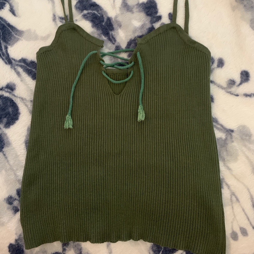 Spaghetti trap tank top